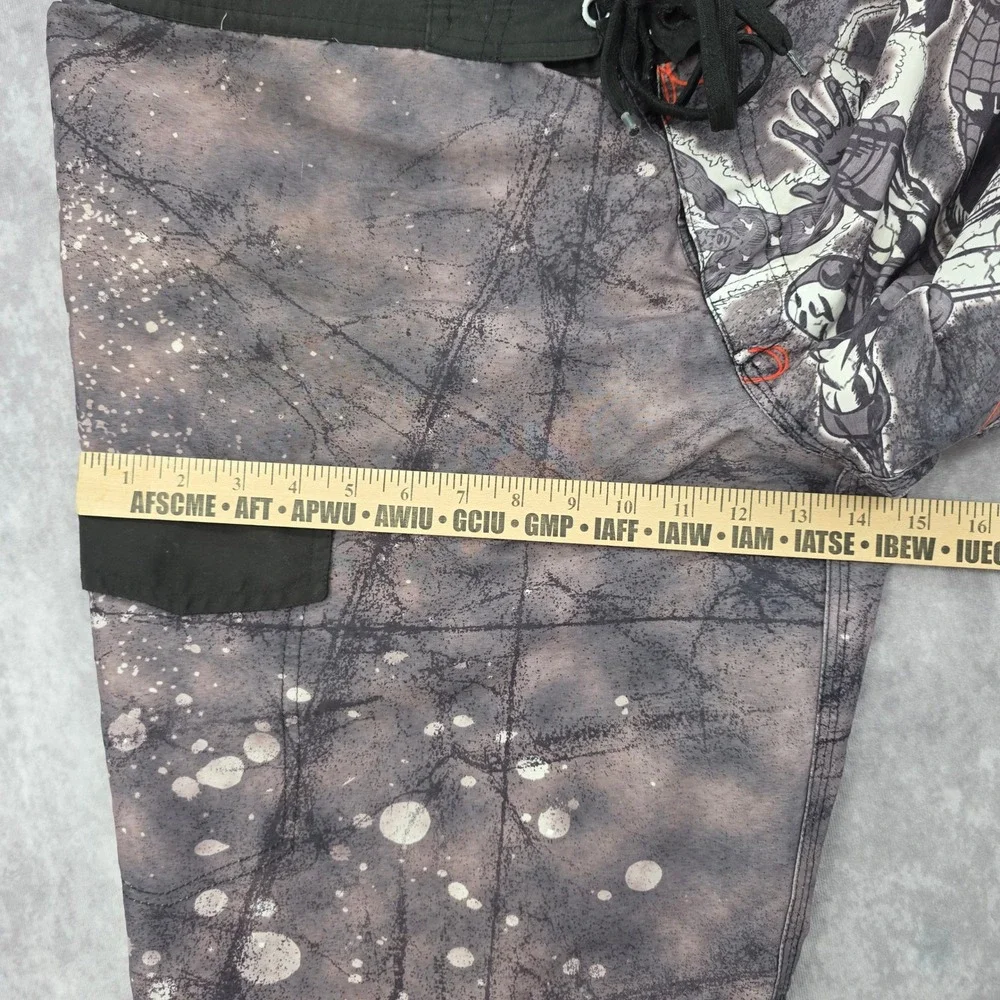 Marvel Comics Avengers Board Shorts Mens‎ XL Spider-Man Iron Man Swim Trunks